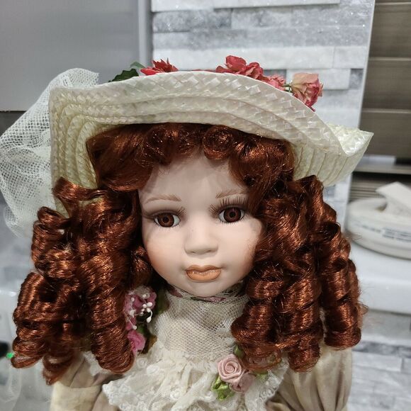 Ashley Belle - Sylvia -Fine Bisque Porcelain Doll in Box with certificate number - Picture 2 of 7